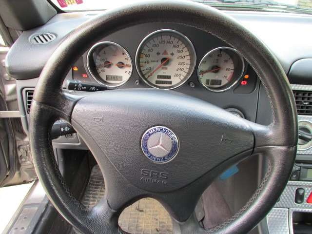 Mercedes SLK 200  إيجار Mercedes SLK 200: صور 8