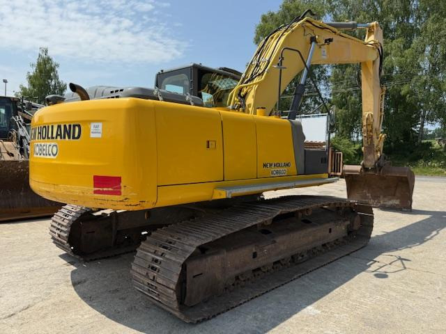New Holland Kobelco E 215 C - حفارات زحافة: صور 3 New Holland Kobelco E 215 C - حفارات زحافة: صور 3