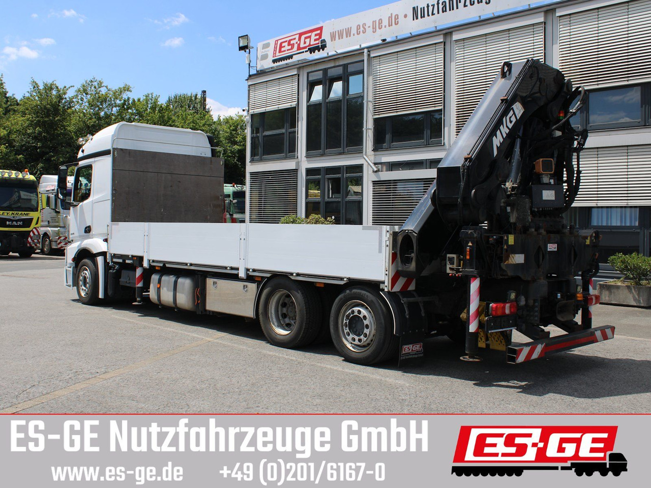 Mercedes-Benz 2546 6X2 ACTROS mit MKG Ladekran HLK 531HP a5 - شاحنات مسطحة, شاحنة كرين: صور 2 Mercedes-Benz 2546 6X2 ACTROS mit MKG Ladekran HLK 531HP a5 - شاحنات مسطحة, شاحنة كرين: صور 2