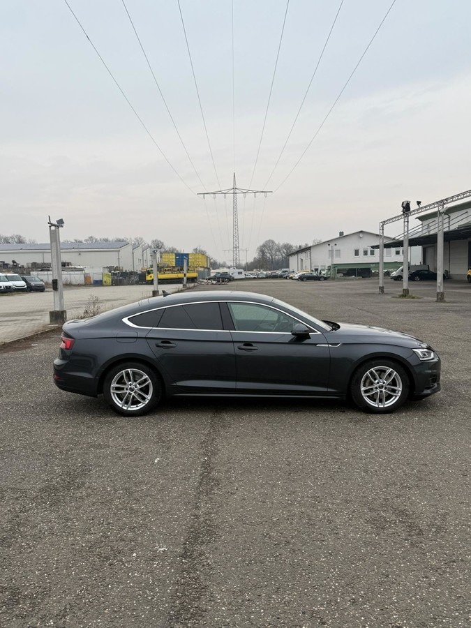 AUDI A5 Sportback 2.0 TDI Schräghecklimousine - سيارة: صور 4 AUDI A5 Sportback 2.0 TDI Schräghecklimousine - سيارة: صور 4