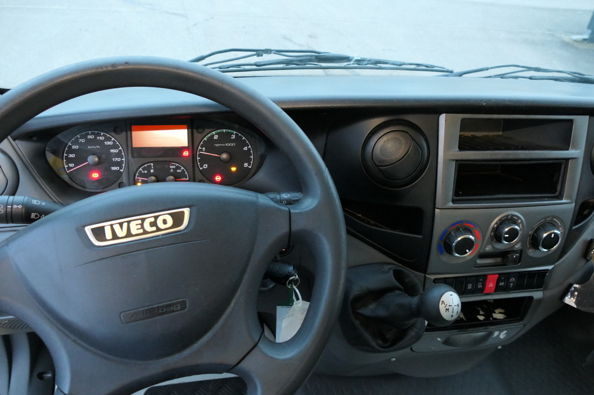 الشاحنات الصغيرة صندوق مغلق IVECO Daily 35 S11 C30C AUTOMATIK KAMERA Regale LUFT D: صور 7 الشاحنات الصغيرة صندوق مغلق IVECO Daily 35 S11 C30C AUTOMATIK KAMERA Regale LUFT D: صور 7