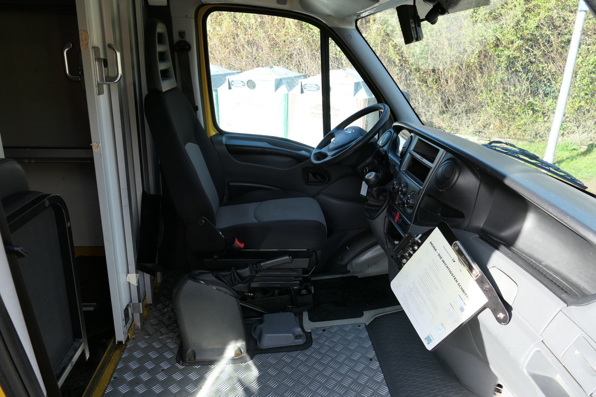 IVECO Daily 35 S11 C30C AUTOMATIK KAMERA Regale LUFT D - الشاحنات الصغيرة صندوق مغلق: صور 5 IVECO Daily 35 S11 C30C AUTOMATIK KAMERA Regale LUFT D - الشاحنات الصغيرة صندوق مغلق: صور 5