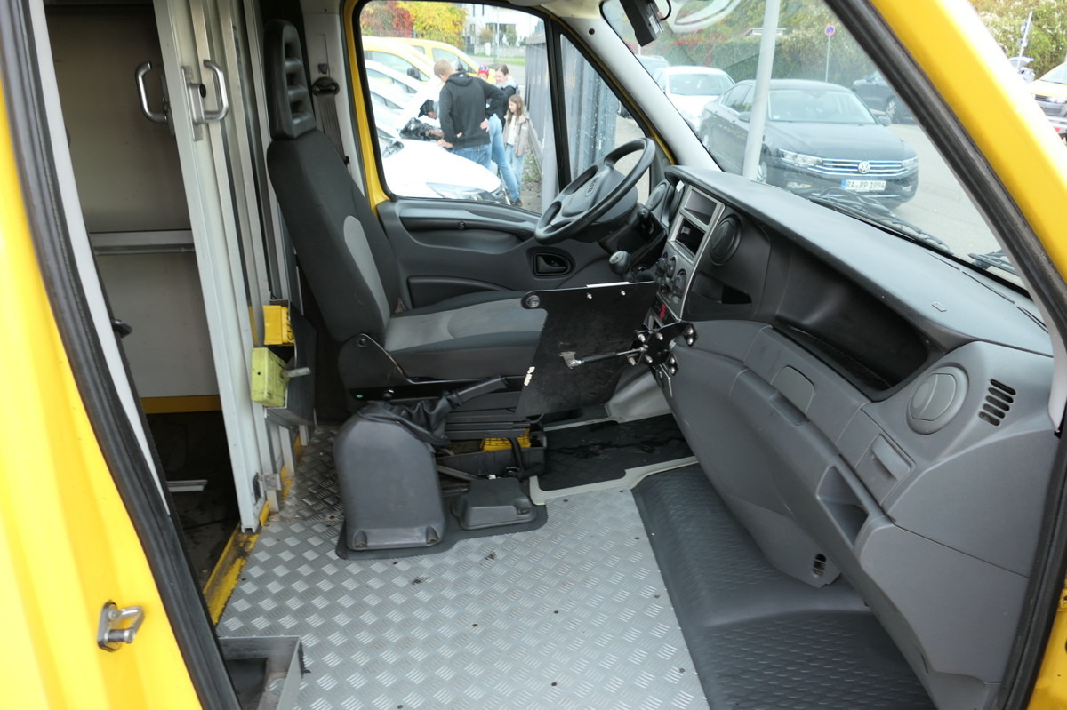 IVECO Daily 35 S11 C30C AUTOMATIK KAMERA Regale LUFT - الشاحنات الصغيرة صندوق مغلق: صور 5 IVECO Daily 35 S11 C30C AUTOMATIK KAMERA Regale LUFT - الشاحنات الصغيرة صندوق مغلق: صور 5