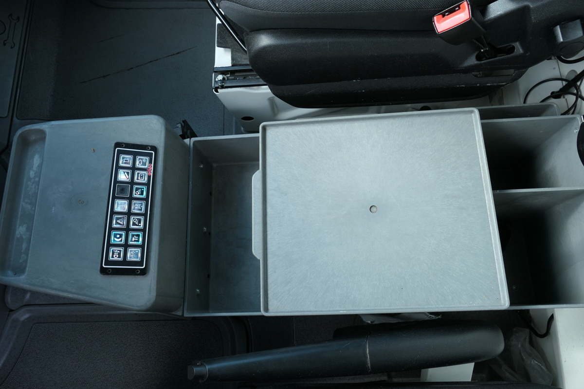 سيارة إسعاف MERCEDES-BENZ 319 Sprinter 6-Zylinder Rettungswagen  Strobel: صور 18