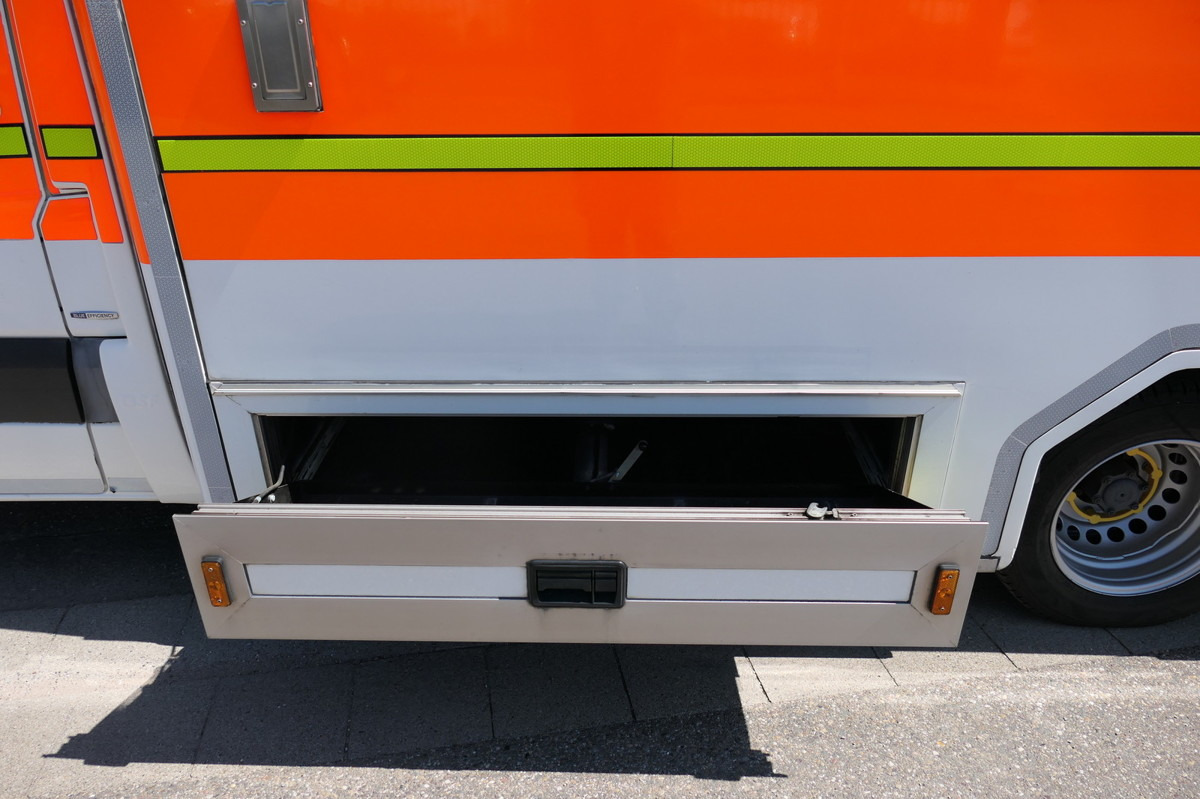 MERCEDES-BENZ Sprinter 519 CDI Klima Krankenwagen - سيارة إسعاف: صور 5 MERCEDES-BENZ Sprinter 519 CDI Klima Krankenwagen - سيارة إسعاف: صور 5