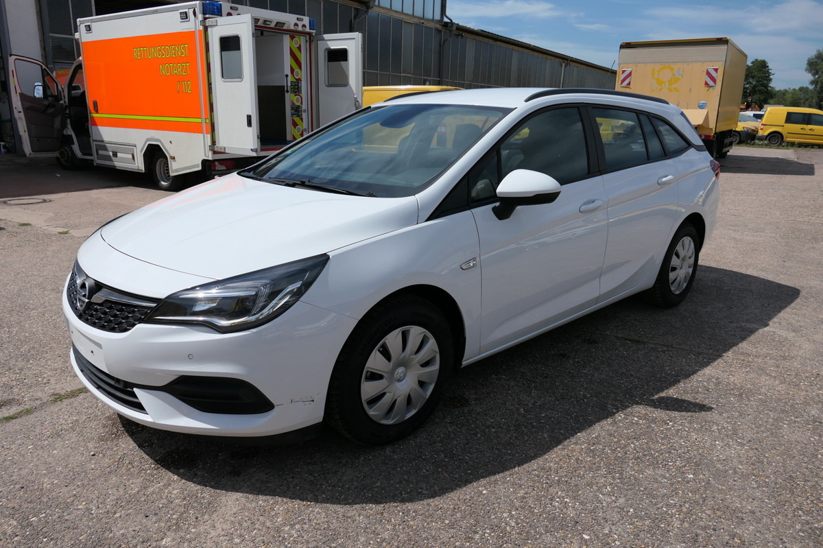 OPEL Astra Sports Tourer 1.5 CDTI KLIMA - سيارة ستيشن: صور 2 OPEL Astra Sports Tourer 1.5 CDTI KLIMA - سيارة ستيشن: صور 2