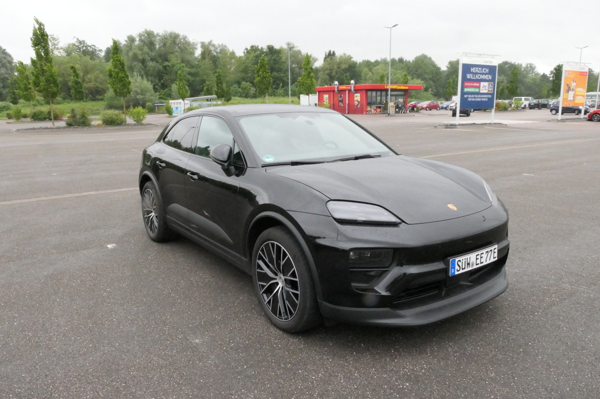 PORSCHE Macan 4 Electric - Bose Soundsystem Kombilimousi - سيارة دفع رباعي: صور 2 PORSCHE Macan 4 Electric - Bose Soundsystem Kombilimousi - سيارة دفع رباعي: صور 2