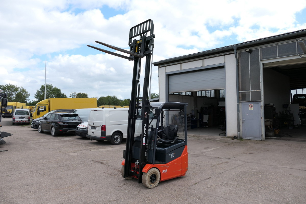 TOYOTA 7 FBEST 15 - رافعة شوكية كهربائية: صور 1 TOYOTA 7 FBEST 15 - رافعة شوكية كهربائية: صور 1