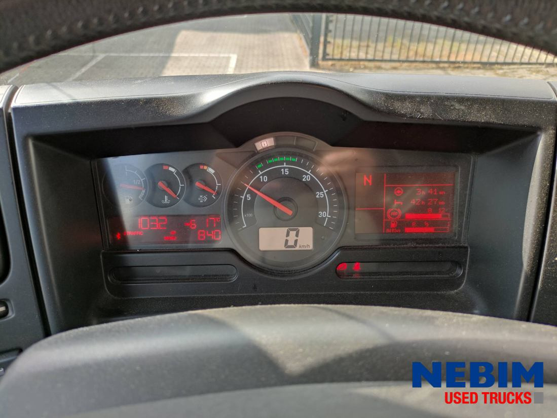 Renault D 14 240 4X2 - 319.854Km - بصندوق مغلق شاحنة: صور 4 Renault D 14 240 4X2 - 319.854Km - بصندوق مغلق شاحنة: صور 4