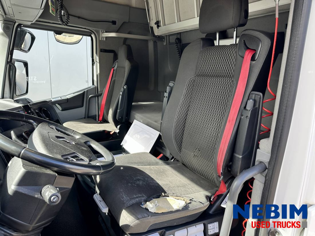 Renault T HIGH 480 Parking Airco - شاحنة جرار: صور 3 Renault T HIGH 480 Parking Airco - شاحنة جرار: صور 3