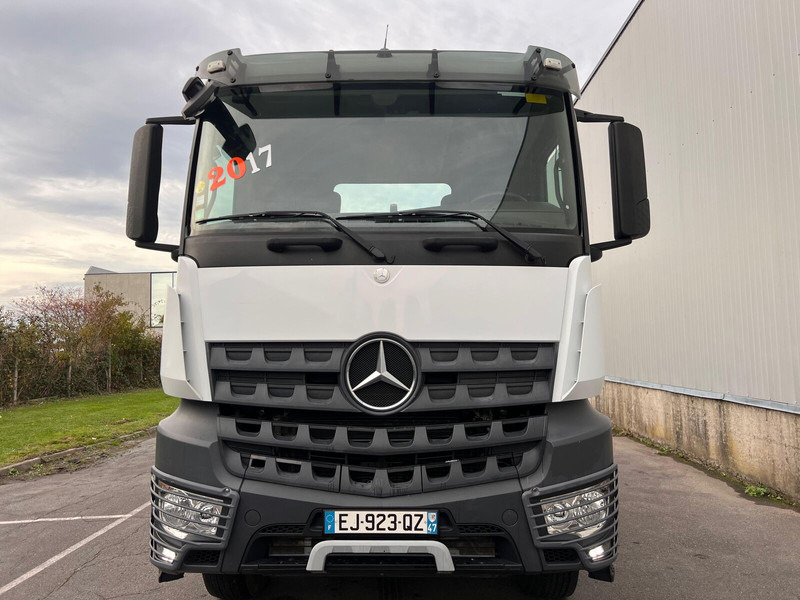 Mercedes-Benz Arocs 2645 - شاحنة ذات الخطاف: صور 2 Mercedes-Benz Arocs 2645 - شاحنة ذات الخطاف: صور 2