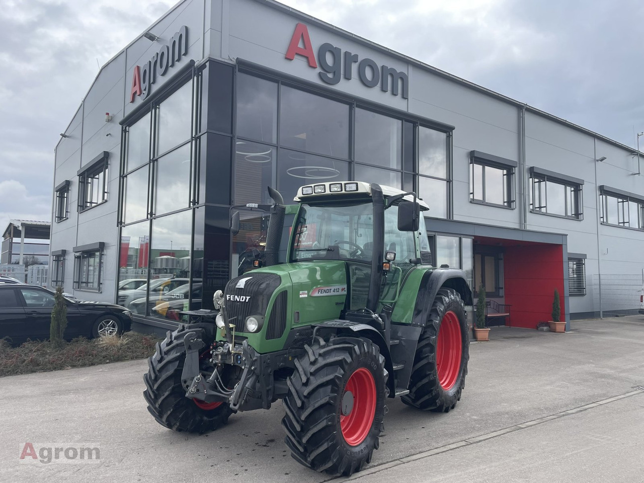 Fendt 412 Vario - جرار: صور 1 Fendt 412 Vario - جرار: صور 1