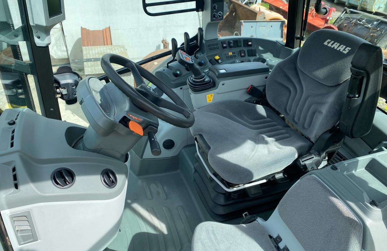 Claas Arion 440 su Claaas front.kr. - جرار: صور 5 Claas Arion 440 su Claaas front.kr. - جرار: صور 5