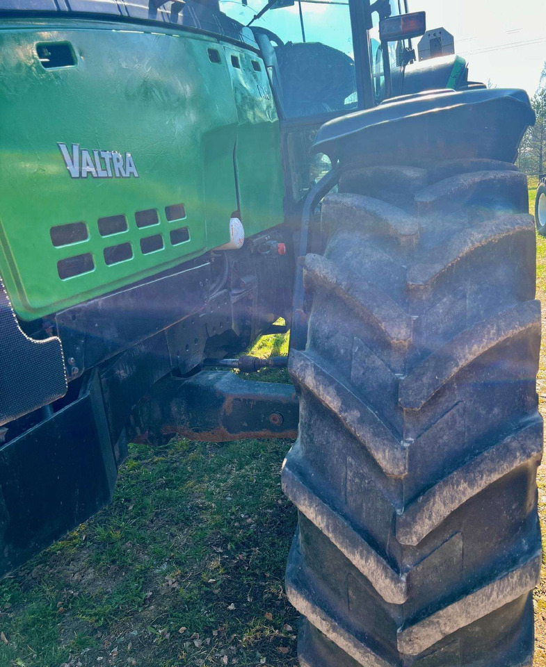 Valtra 8450 Mega - جرار: صور 4 Valtra 8450 Mega - جرار: صور 4