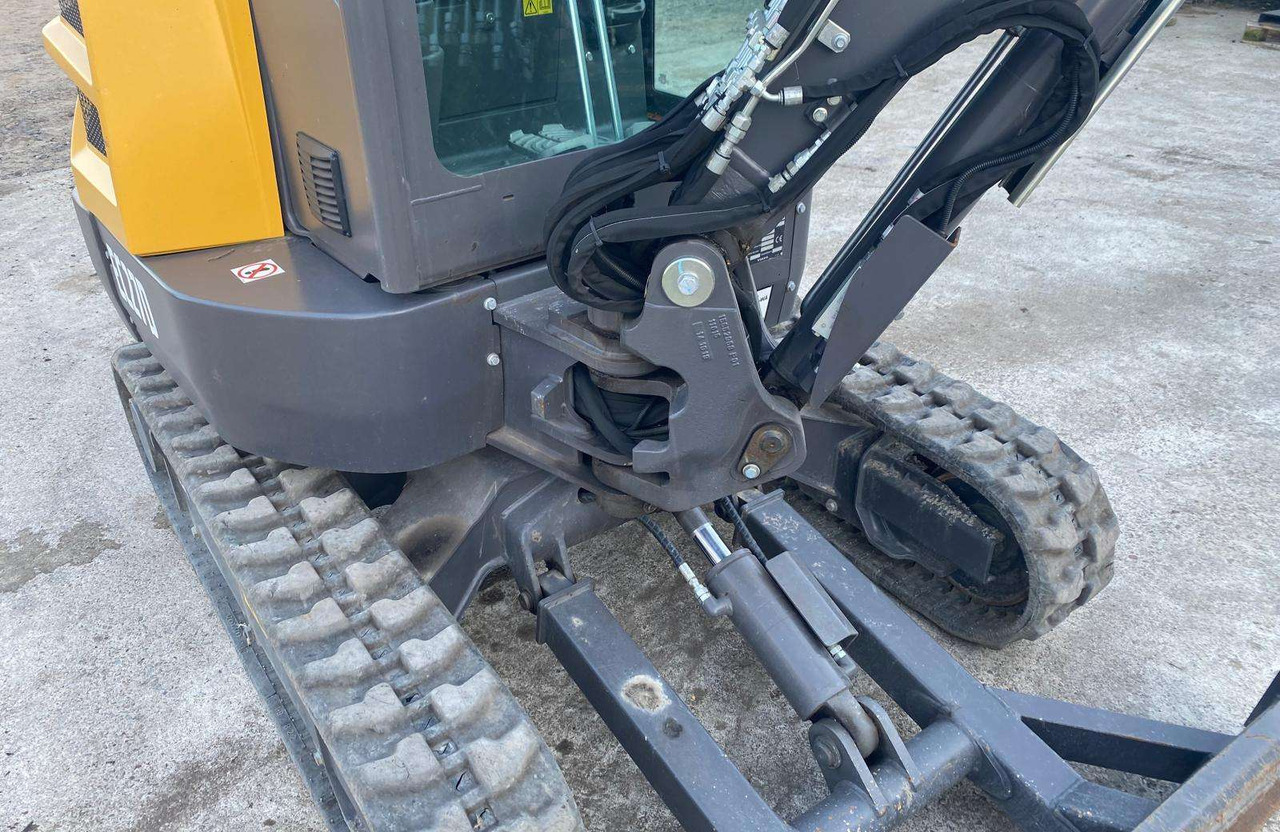 Volvo EC27D - حفارة مصغرة: صور 4 Volvo EC27D - حفارة مصغرة: صور 4