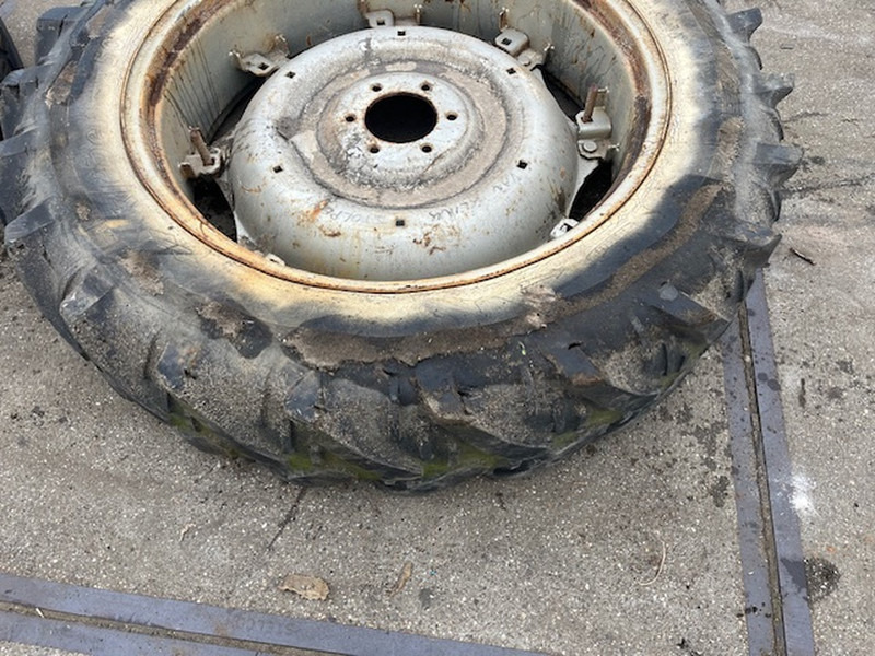 Kleber 13.6 R38 - الجنوط: صور 5 Kleber 13.6 R38 - الجنوط: صور 5