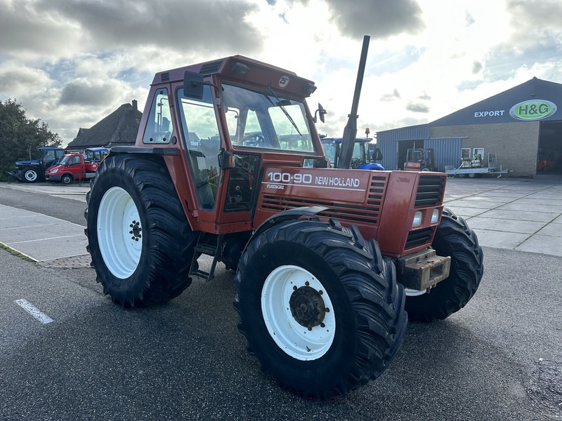 New Holland 100-90 DT - جرار: صور 4 New Holland 100-90 DT - جرار: صور 4