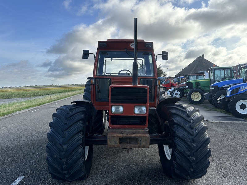 New Holland 100-90 DT - جرار: صور 3 New Holland 100-90 DT - جرار: صور 3