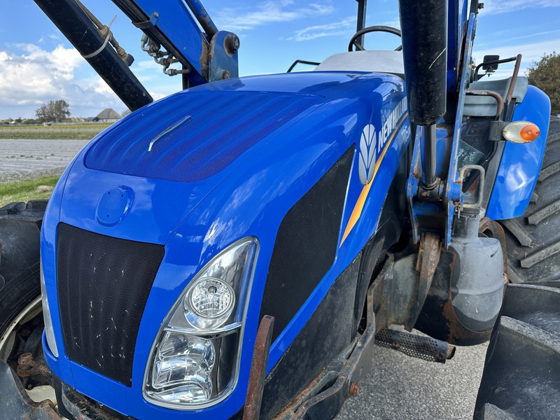 New Holland TD5.100 - جرار: صور 2 New Holland TD5.100 - جرار: صور 2