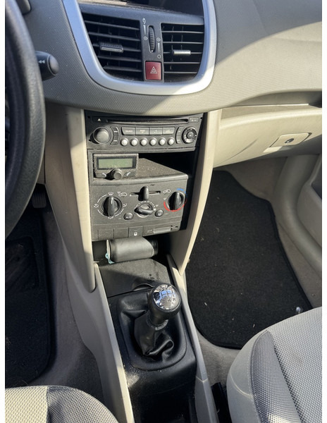 Peugeot 207 - سيارة: صور 5 Peugeot 207 - سيارة: صور 5