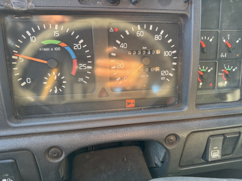 Volvo FM 12 340 - شاحنة جرار: صور 5 Volvo FM 12 340 - شاحنة جرار: صور 5