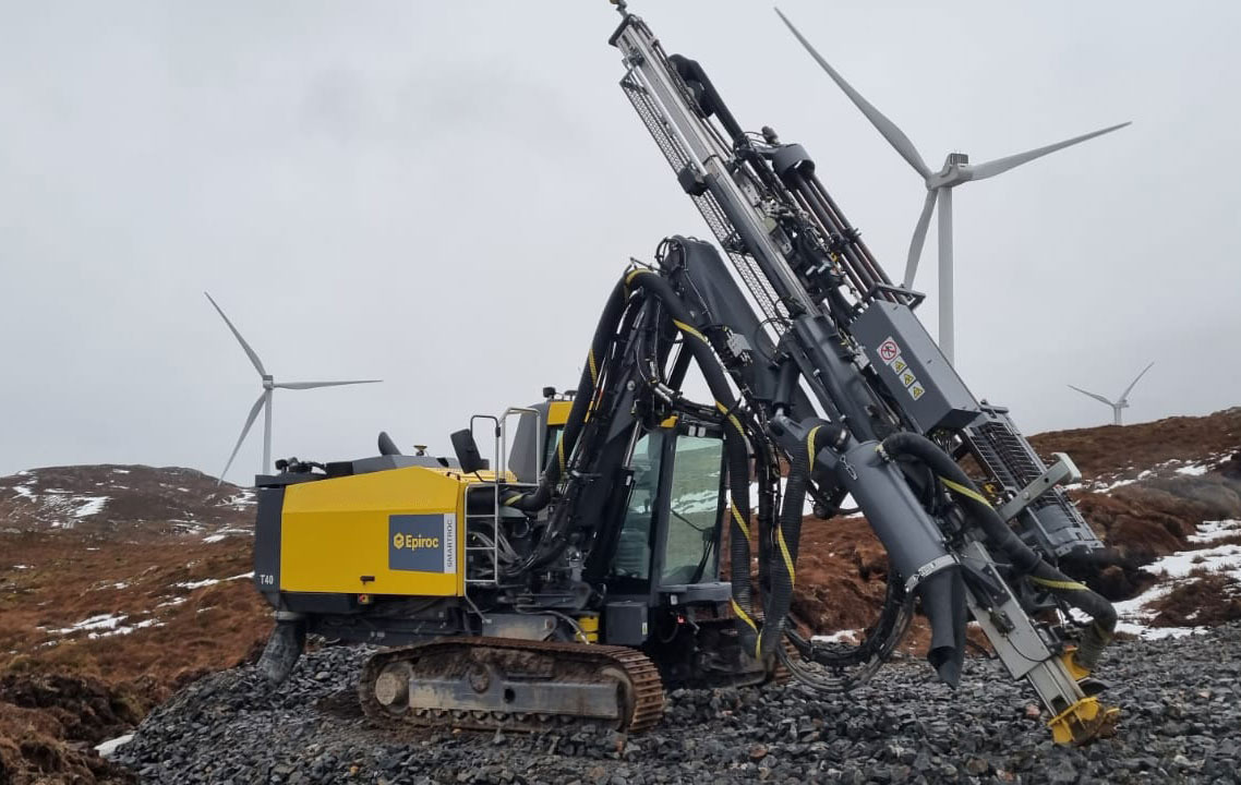 Atlas Copco (Epiroc) SmartROC T40MK2-11 - آلة حفر: صور 3 Atlas Copco (Epiroc) SmartROC T40MK2-11 - آلة حفر: صور 3