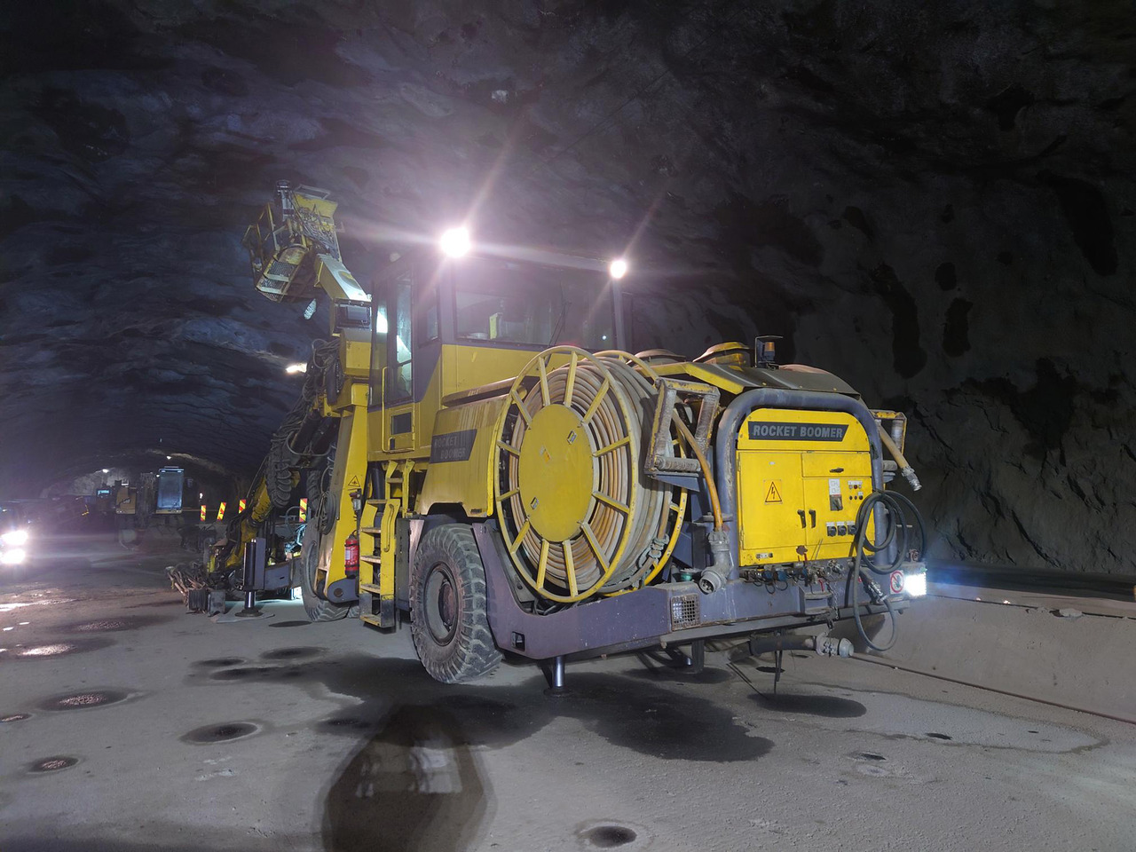 Atlas Copco WL3C - ماكينات التعدين: صور 2 Atlas Copco WL3C - ماكينات التعدين: صور 2