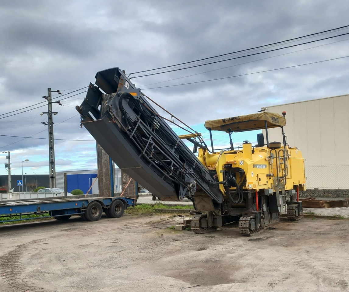 Bomag BM 1300/30 - ماكينات لصقل الأسفلت: صور 1 Bomag BM 1300/30 - ماكينات لصقل الأسفلت: صور 1