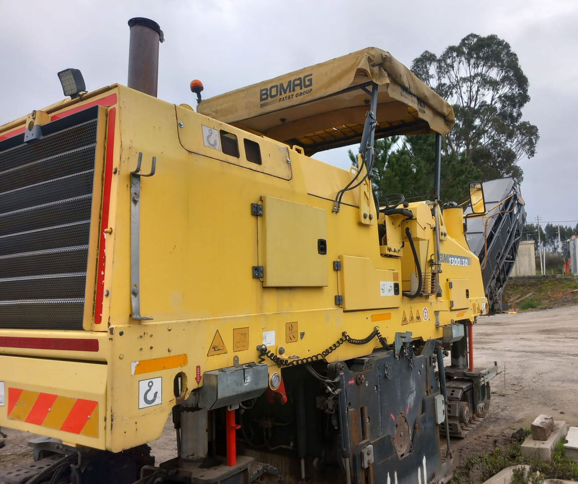 Bomag BM 1300/30 - ماكينات لصقل الأسفلت: صور 3 Bomag BM 1300/30 - ماكينات لصقل الأسفلت: صور 3
