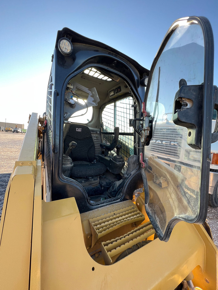 Caterpillar 279D - شيول صغير: صور 5 Caterpillar 279D - شيول صغير: صور 5
