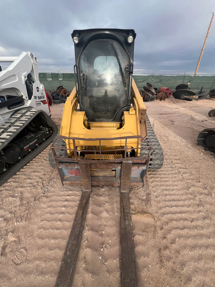 Caterpillar 279D - شيول صغير: صور 4 Caterpillar 279D - شيول صغير: صور 4