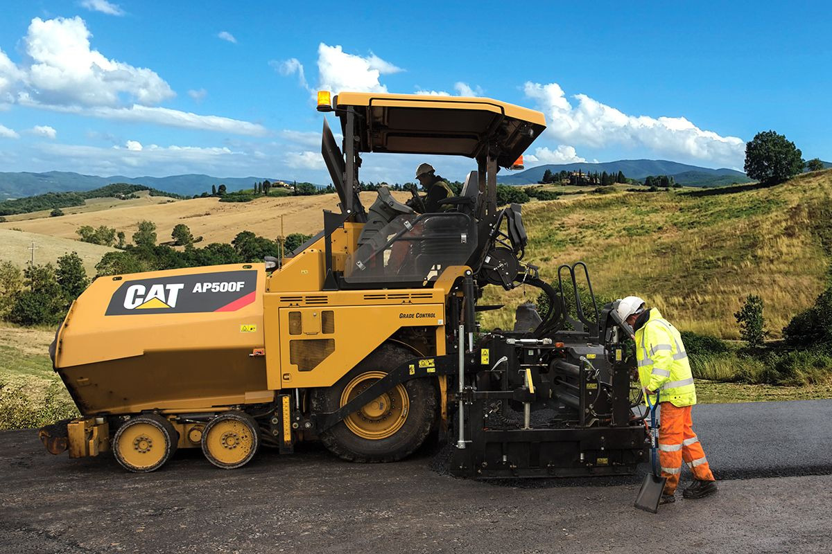 Caterpillar AP500F - العامل بالقار: صور 2 Caterpillar AP500F - العامل بالقار: صور 2