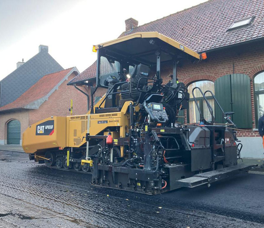 Caterpillar AP655F - العامل بالقار: صور 1 Caterpillar AP655F - العامل بالقار: صور 1