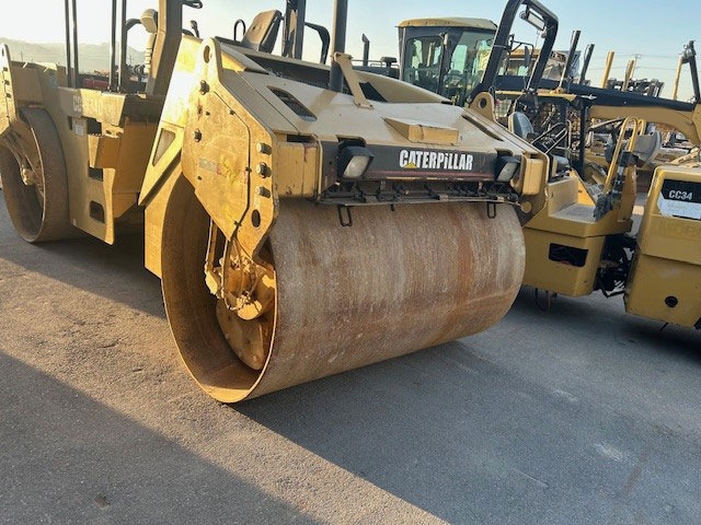 Caterpillar CB-543D XW - مدحلة: صور 4 Caterpillar CB-543D XW - مدحلة: صور 4