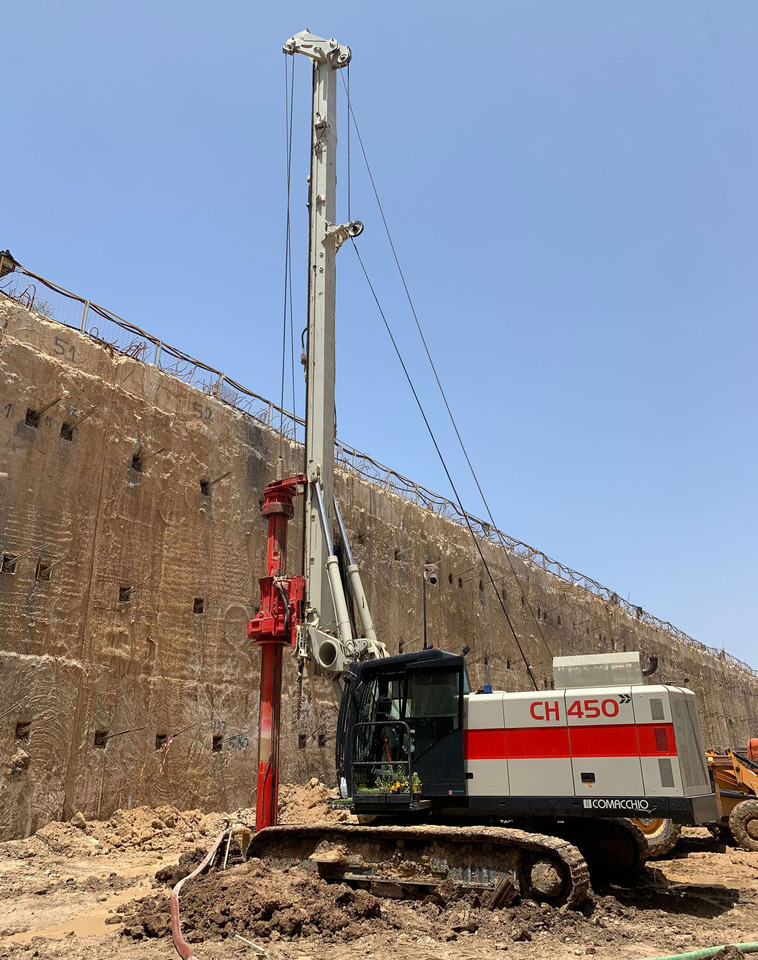 Comacchio CH 450 - سائق كومة: صور 1 Comacchio CH 450 - سائق كومة: صور 1