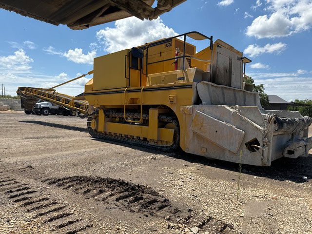 Gomaco 9500 - آلة رصف الخرسانة: صور 3 Gomaco 9500 - آلة رصف الخرسانة: صور 3