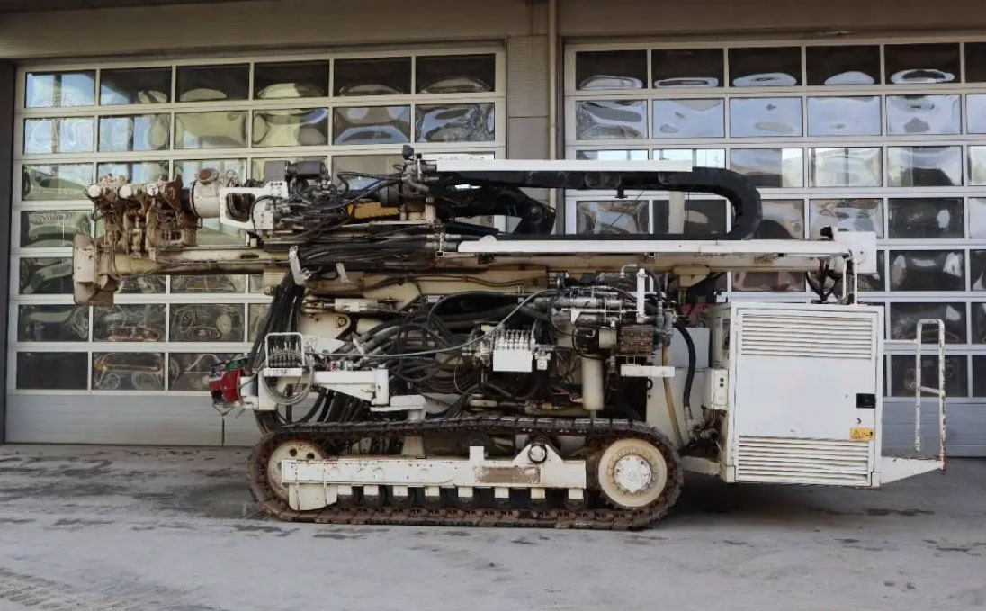 Klemm KR805-1 - آلة حفر: صور 4 Klemm KR805-1 - آلة حفر: صور 4