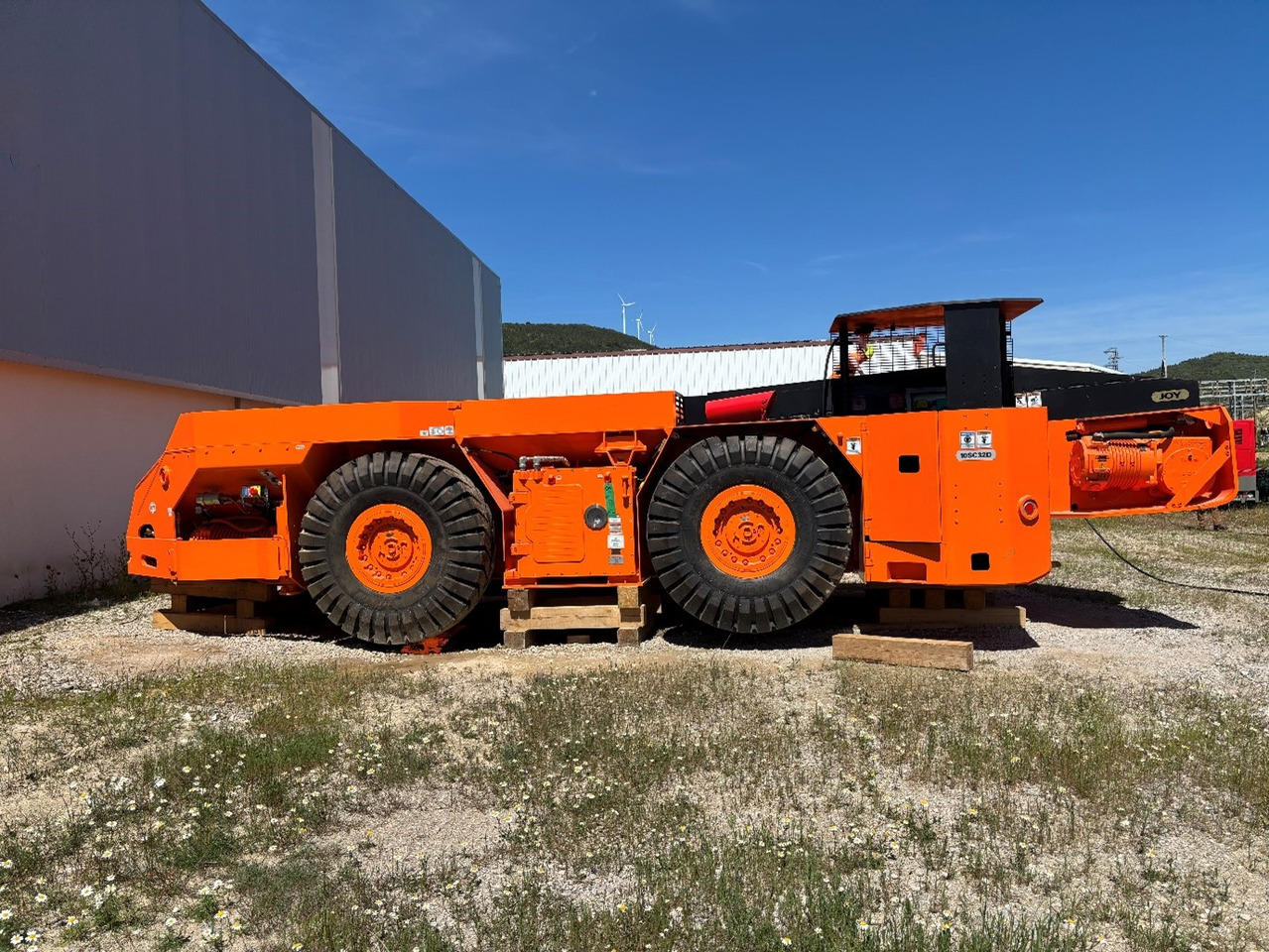 Komatsu 10SC32-48D-5 - آلة حفر الأنفاق, قلابة شاحنة: صور 1 Komatsu 10SC32-48D-5 - آلة حفر الأنفاق, قلابة شاحنة: صور 1