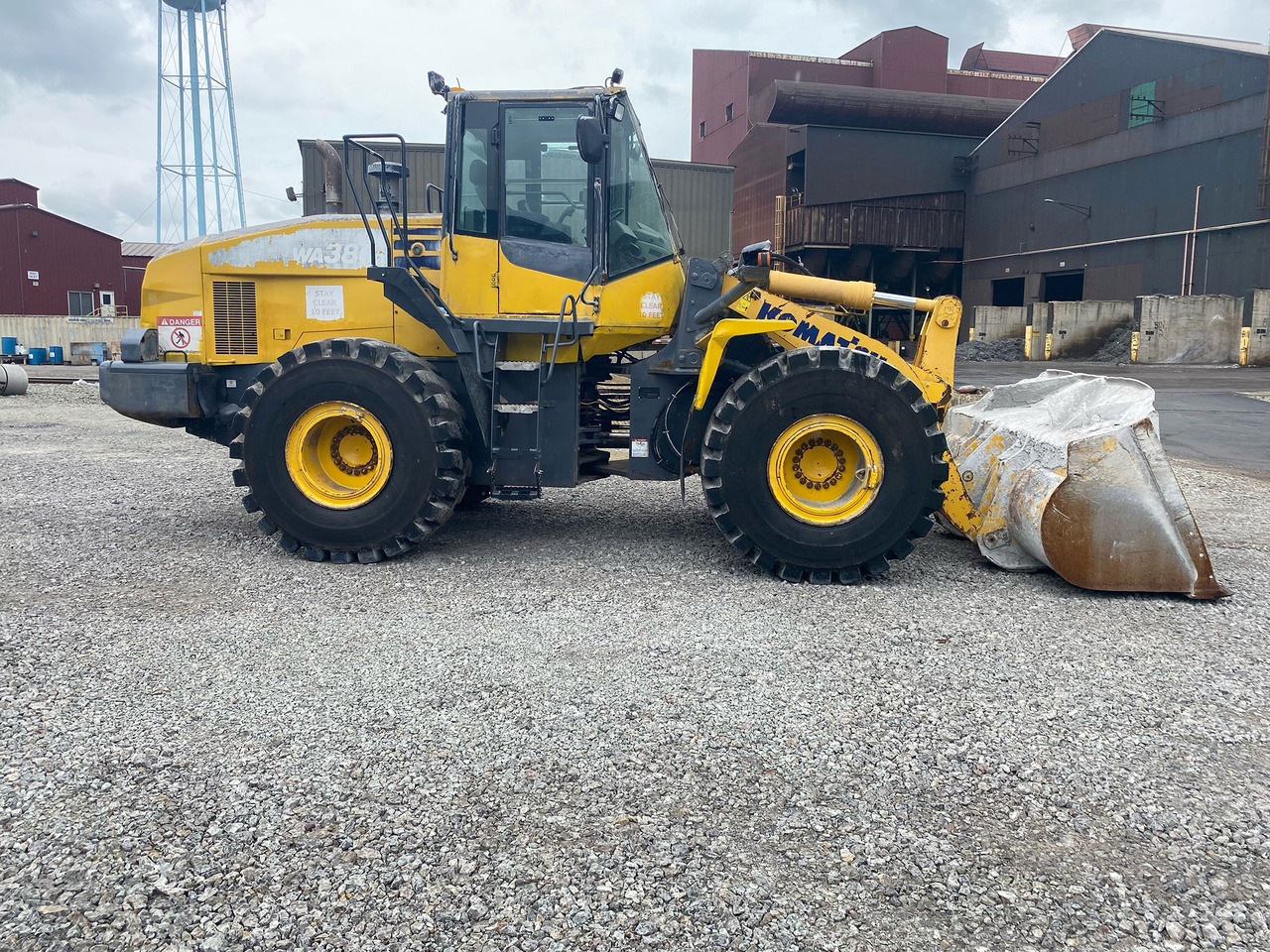 Komatsu WA380-7 - اللودر بعجل: صور 1 Komatsu WA380-7 - اللودر بعجل: صور 1