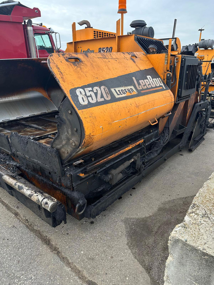 Leeboy 8520 - العامل بالقار: صور 4 Leeboy 8520 - العامل بالقار: صور 4