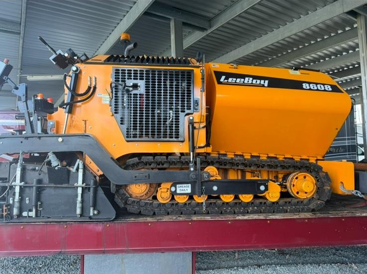 Leeboy 8608 - العامل بالقار: صور 2 Leeboy 8608 - العامل بالقار: صور 2