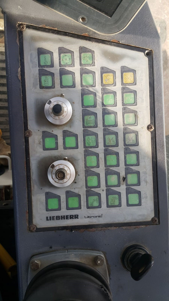 Liebherr LR1160 - رافعة مجنزرة: صور 5 Liebherr LR1160 - رافعة مجنزرة: صور 5