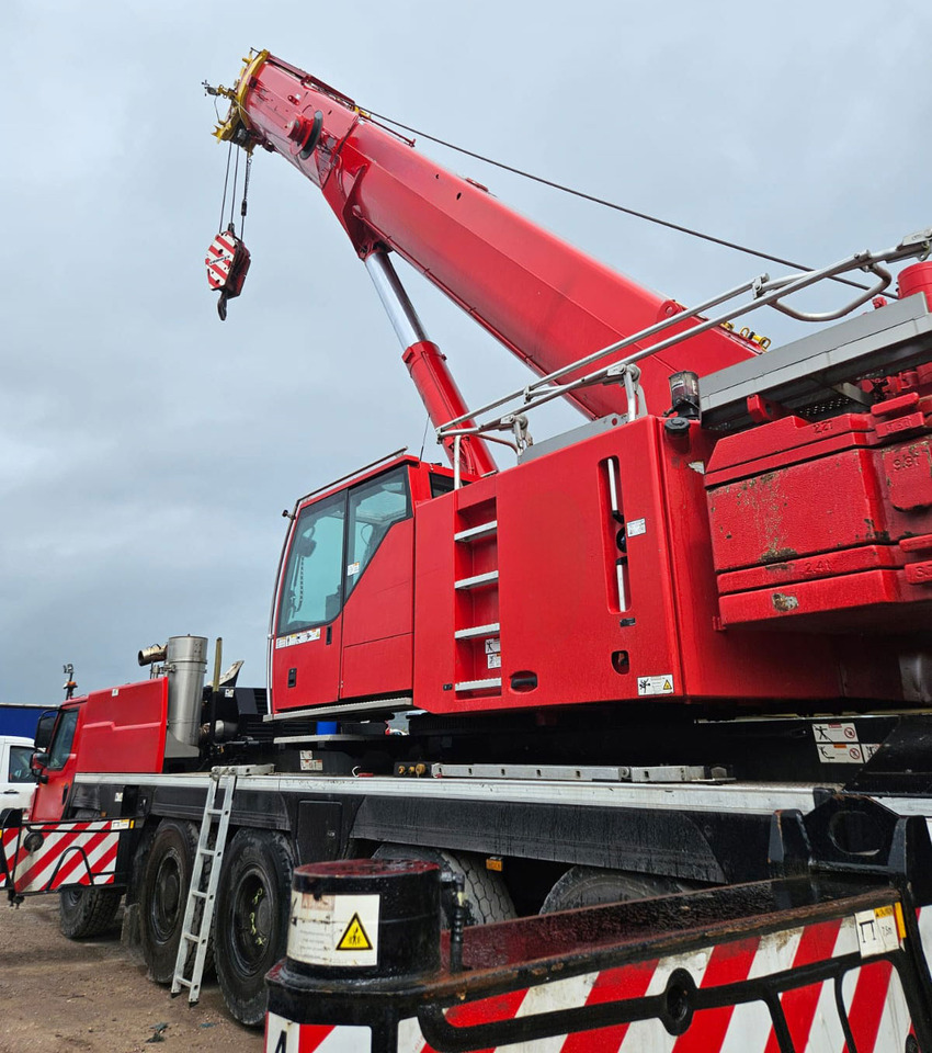 Liebherr LTM 1130-5.1 - موبايل كرين: صور 1 Liebherr LTM 1130-5.1 - موبايل كرين: صور 1