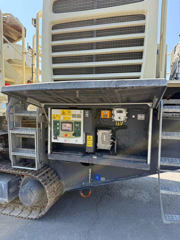 كسارة مخرو Metso LT220GP: صور 7 كسارة مخرو Metso LT220GP: صور 7