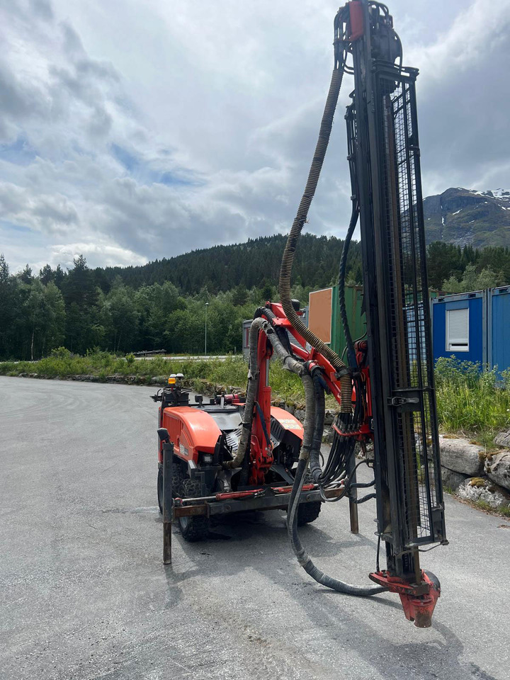 Sandvik Commando DC130Ri - آلة حفر: صور 4 Sandvik Commando DC130Ri - آلة حفر: صور 4