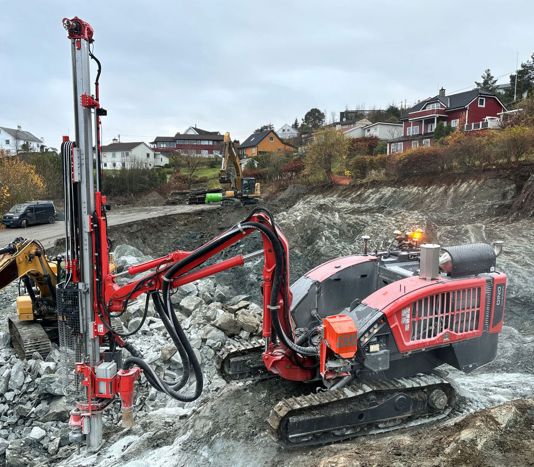 Sandvik Dino DC420Ri S5 - آلة حفر: صور 2 Sandvik Dino DC420Ri S5 - آلة حفر: صور 2