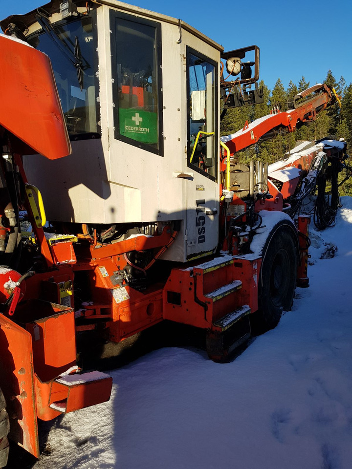 Sandvik Robolt DS511 - ماكينات التعدين: صور 3 Sandvik Robolt DS511 - ماكينات التعدين: صور 3