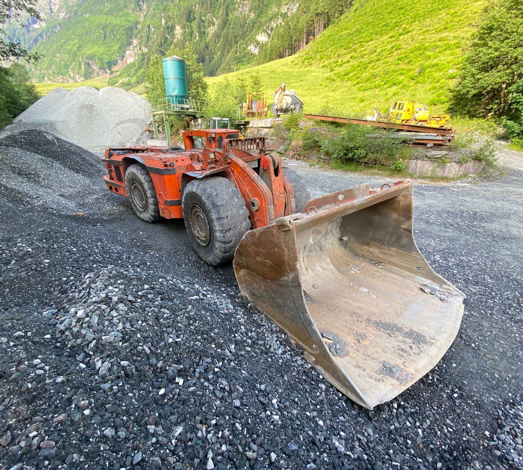 Tamrock Toro 0010 - ماكينات التعدين: صور 1 Tamrock Toro 0010 - ماكينات التعدين: صور 1