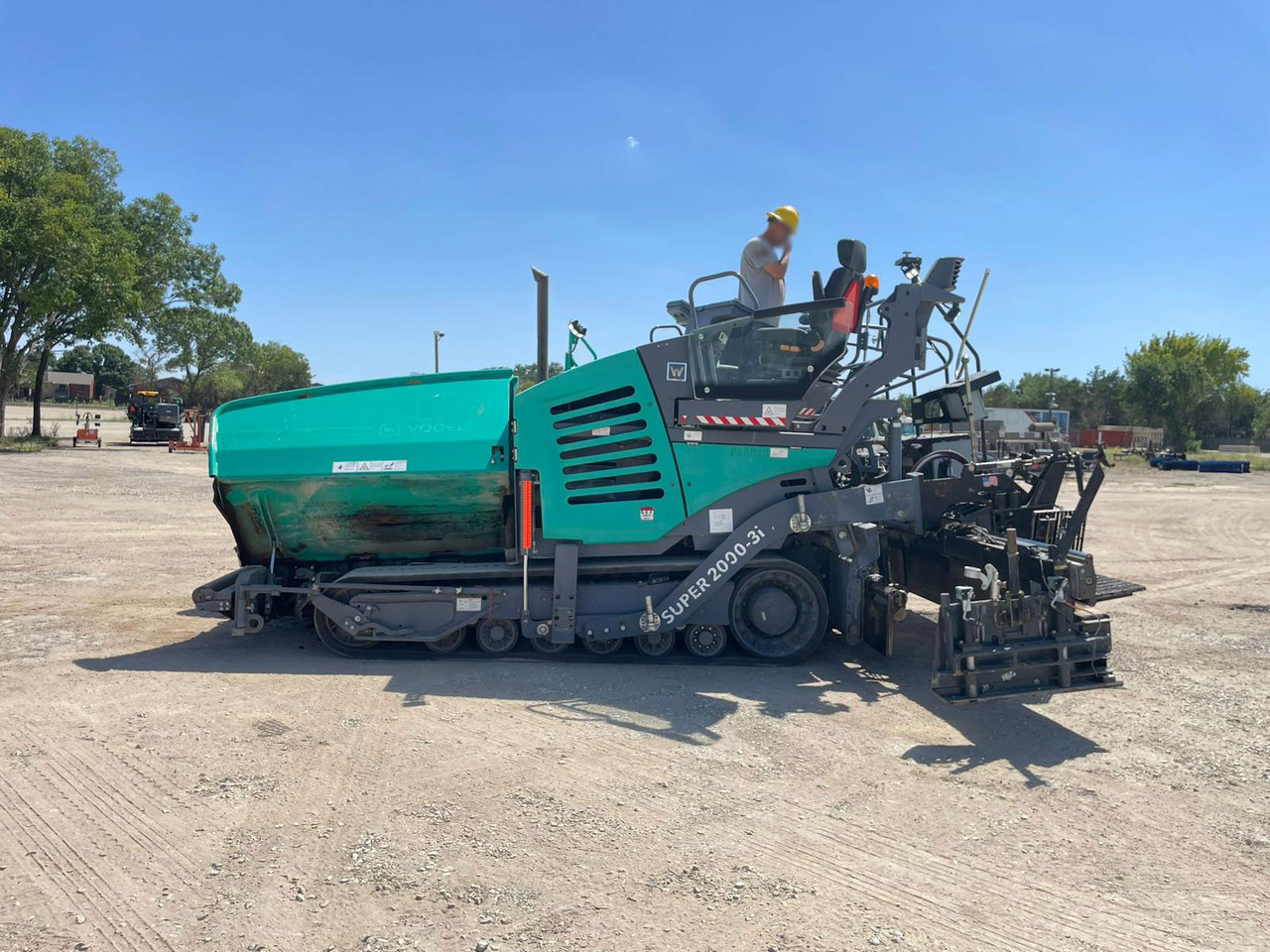 Vogele Super 2000-3i - العامل بالقار: صور 3 Vogele Super 2000-3i - العامل بالقار: صور 3