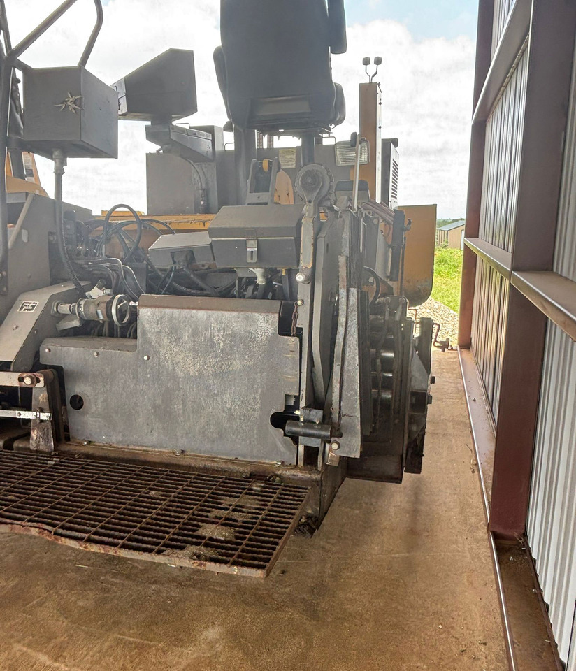 Volvo PF4410 - العامل بالقار: صور 3 Volvo PF4410 - العامل بالقار: صور 3